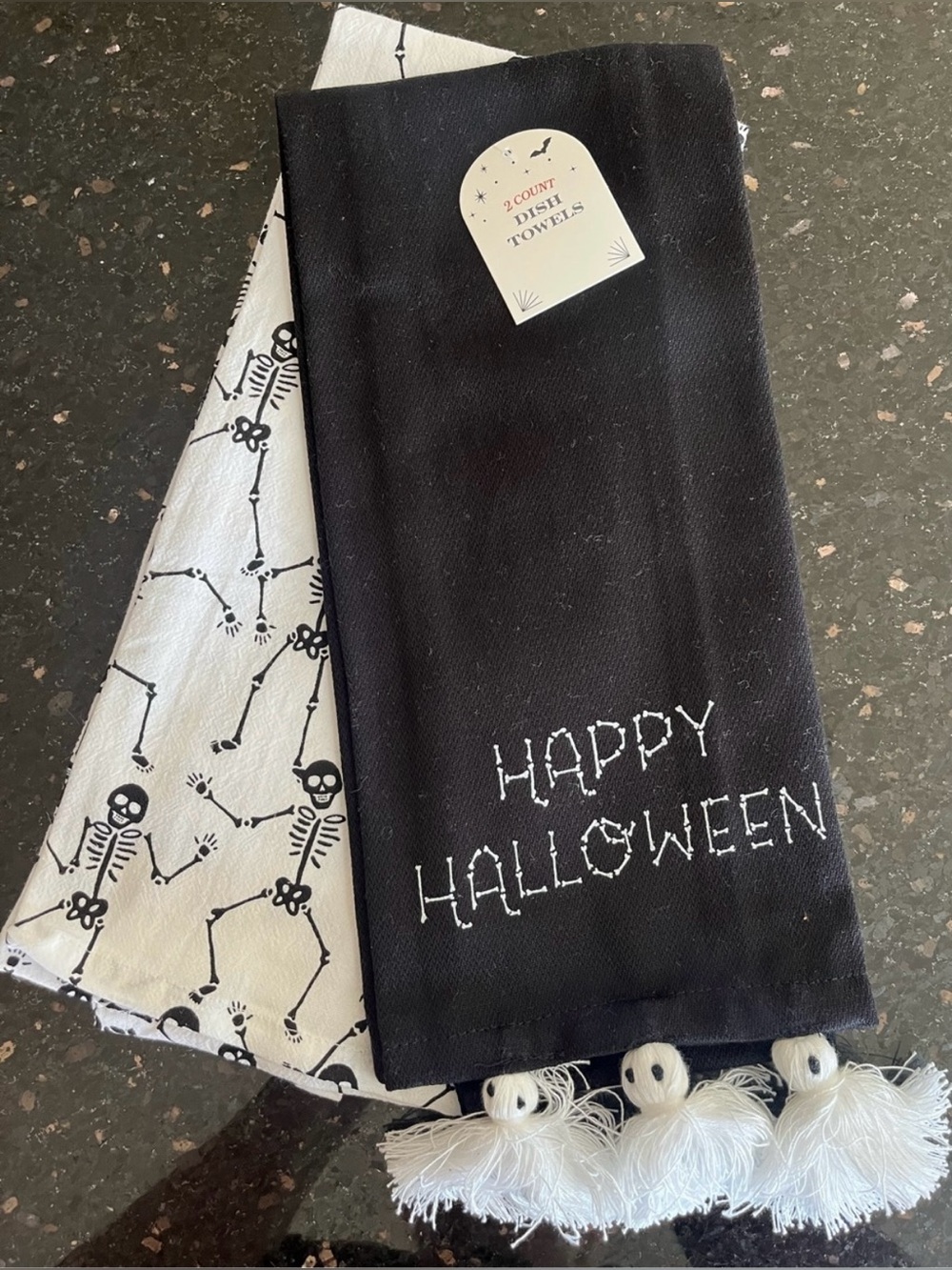 Halloween Black and White 'Happy Halloween' Skeleton Towels